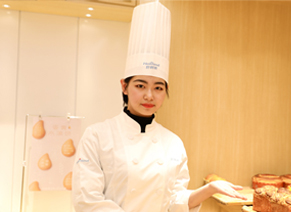 杰出校友-申潔